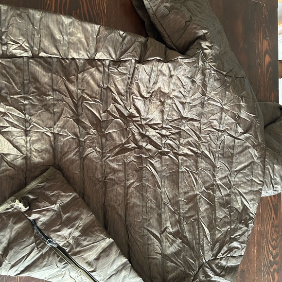 Men’s large forest green Columbia puffer jacket. - Picture 4 of 4